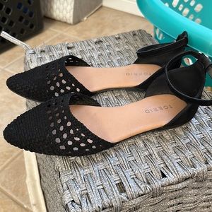 Torrid wide width pointy toe flats with ankle straps
